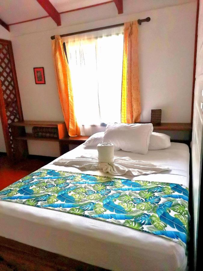 托尔图格罗Casa Marbella别墅 外观 照片